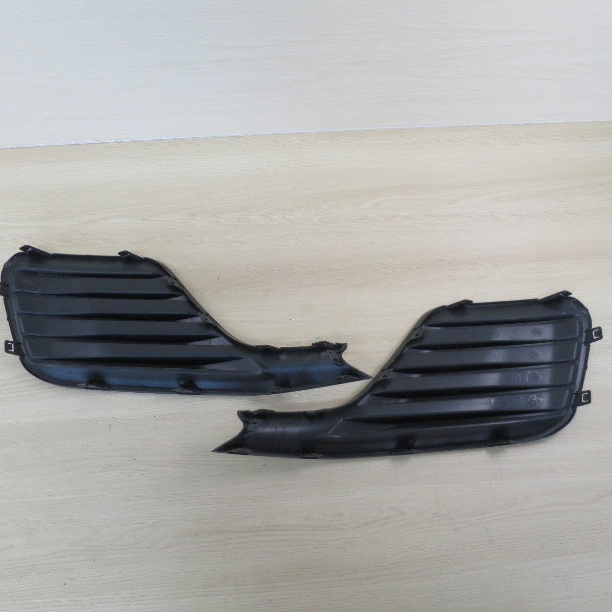 左右セット！キレイ♪スズキ ZC83S ZD83S スイフト 純正 フロント バンパー ホール カバー 71761-52R0 L 71751-52R0 R フォグ カバー カー パーツ♪
