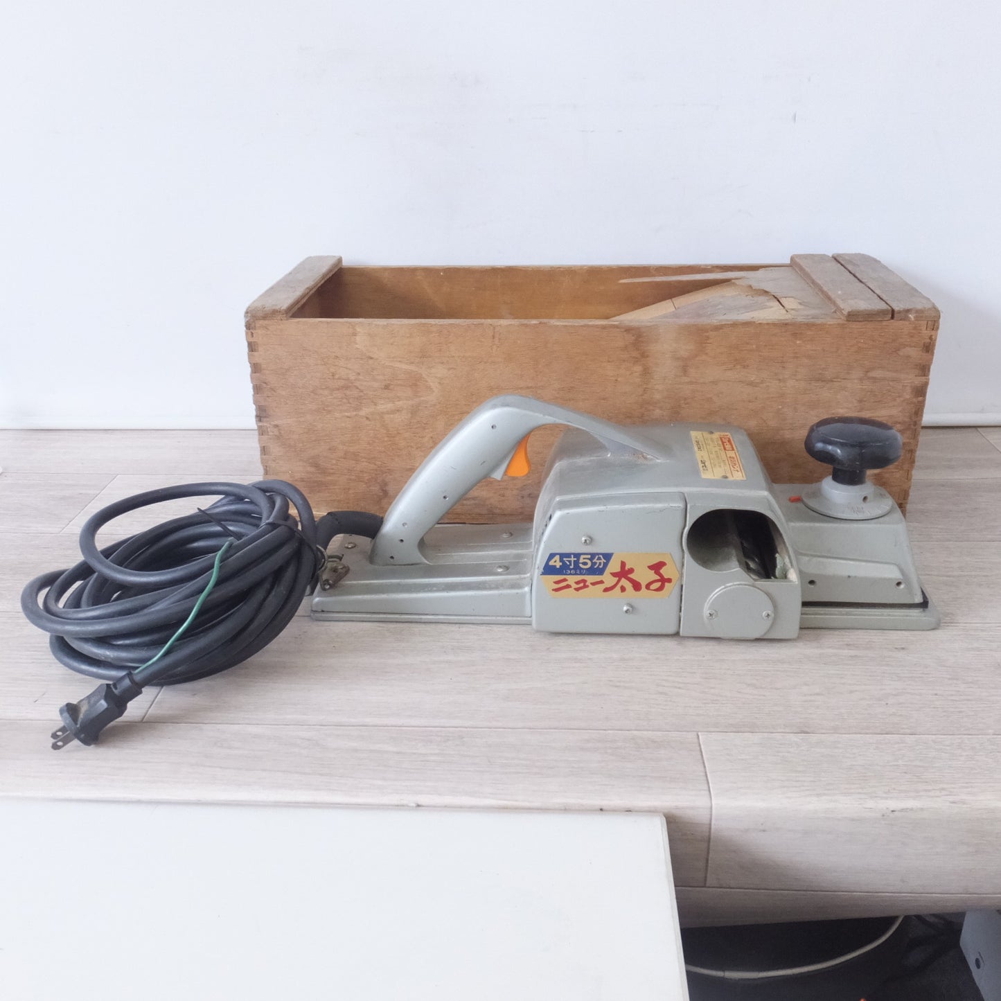 [送料無料] ★リョービ東和 RYOBI 電気カンナ ニュー太子 L-450F　有効切削巾 136mm　100V 12A 1100W 50～60Hz★