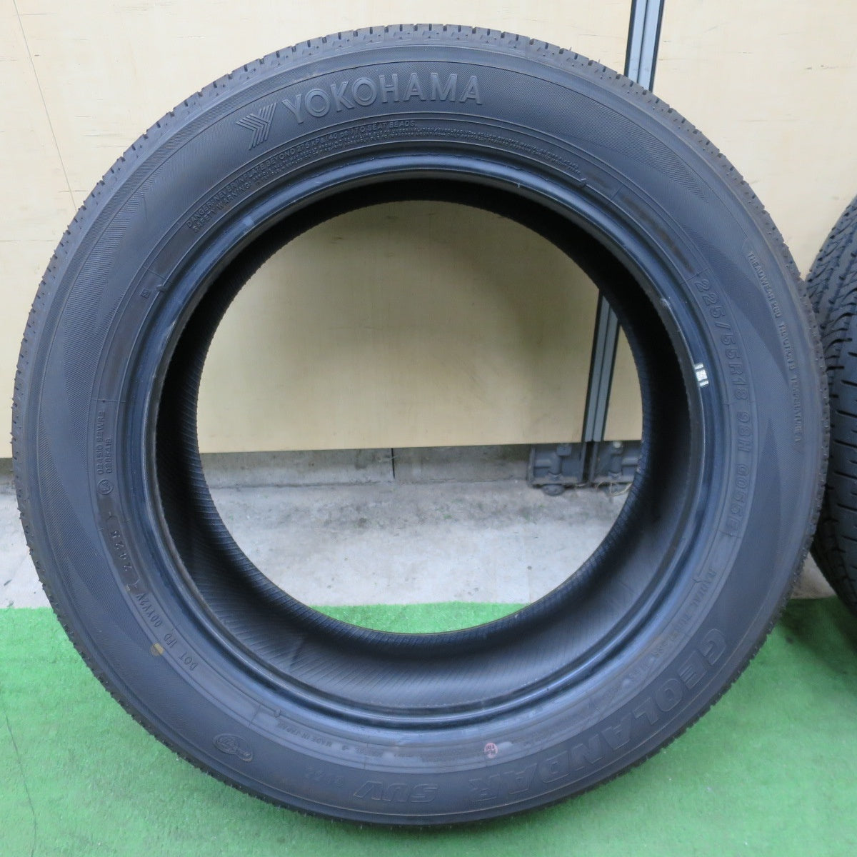新車外し！25年★225/55R18 ヨコハマ ジオランダー SUV G055 G055E タイヤ 18インチ デリカ D:5 シャモニー フォレスター エクリプスクロス 等★6021606NGノタ