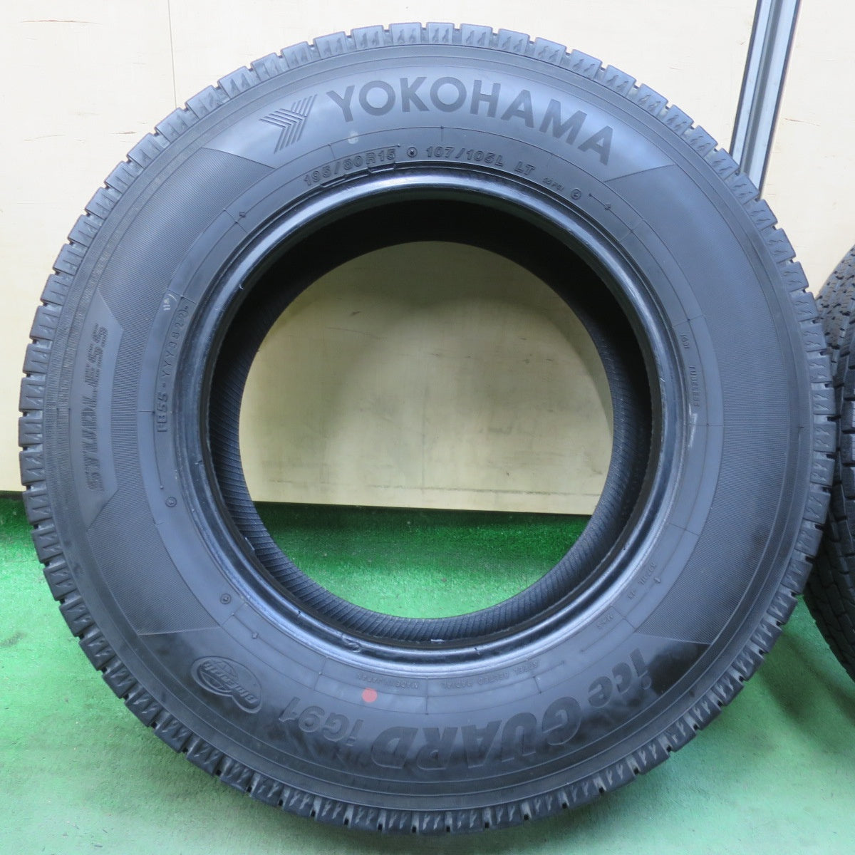バリ溝！22年！9分★スタッドレス 195/80R15 107/105L ヨコハマ アイスガード iG91 タイヤ 15インチ ハイエース キャラバン 等★6010706イスタ