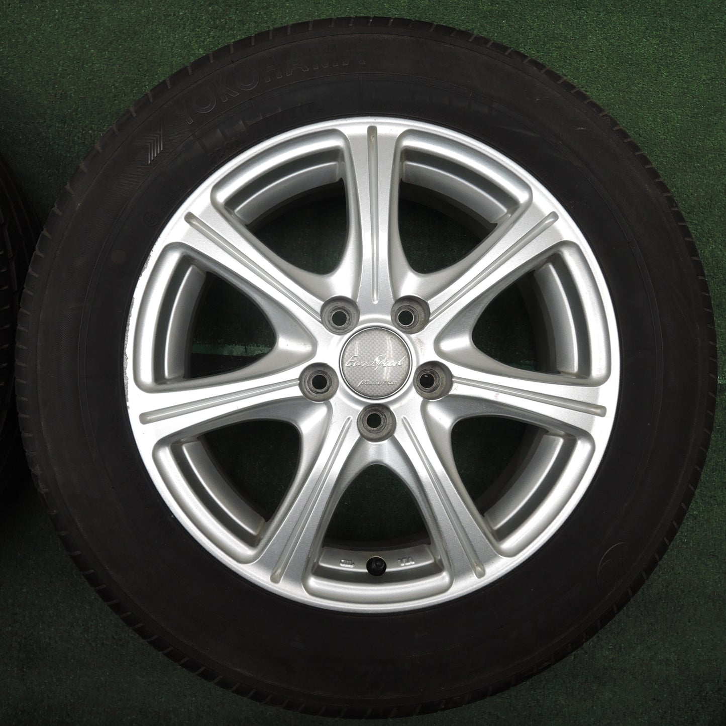 *送料無料* バリ溝！9分★プリウス等 195/65R15 ヨコハマ ブルーアース E52A EuroSpeed MANARAY SPORT PCD100/5H★4030504NJノ