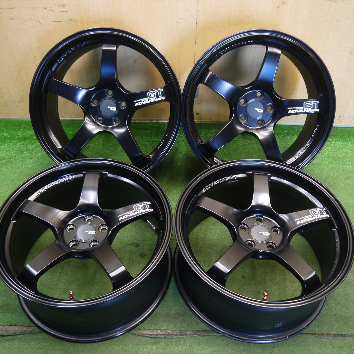 キレイ★プリウス 86 BRZ 等 ADVAN Racing GT 18インチ ホイール アドバン レーシング SGB 18×8.5J PCD100/5H★6071003Hホ
