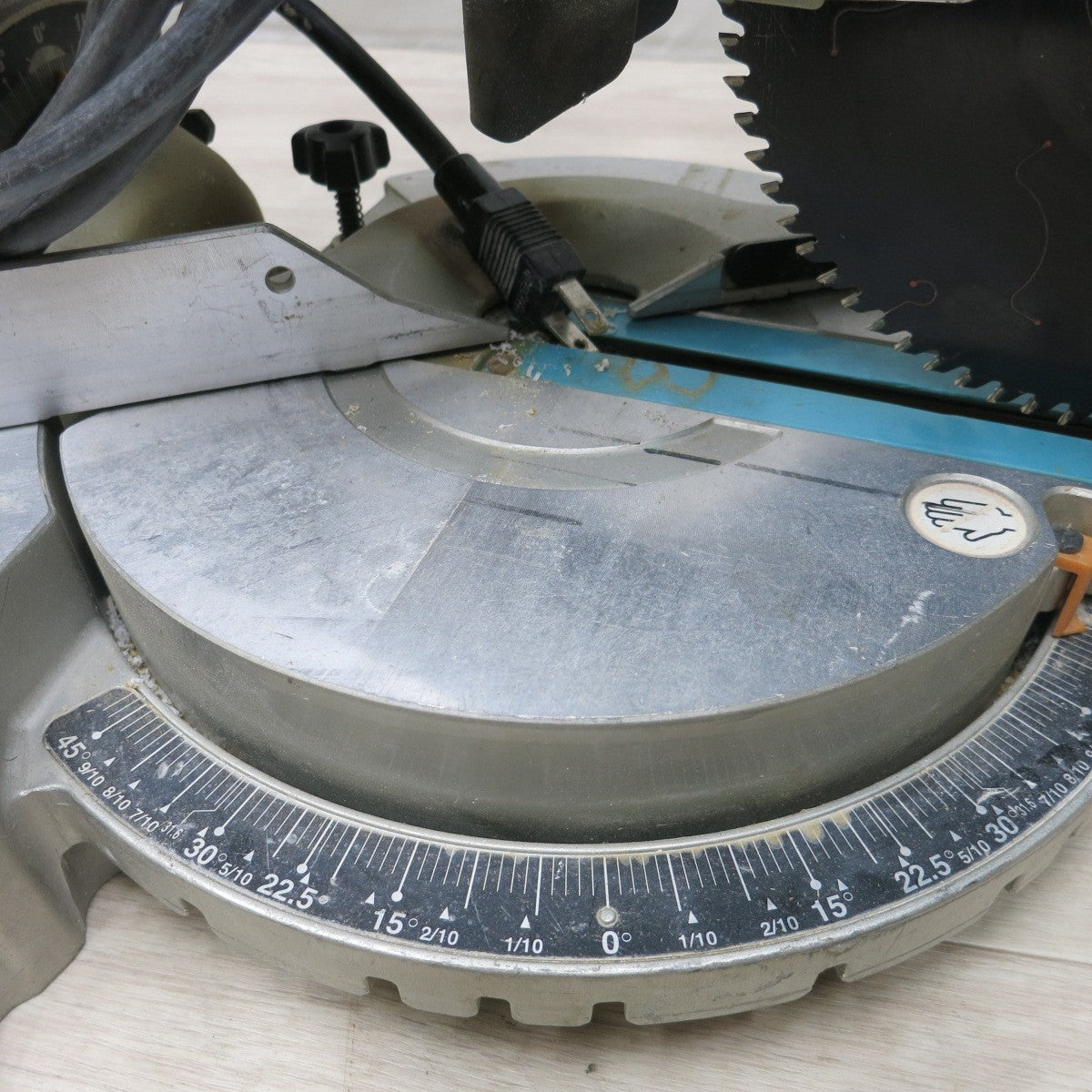 [送料無料] ◆マキタ 190mm スライド マルノコ 100V LS0717FL 丸のこ 丸ノコ 丸鋸 切断機 卓上 電動 工具◆