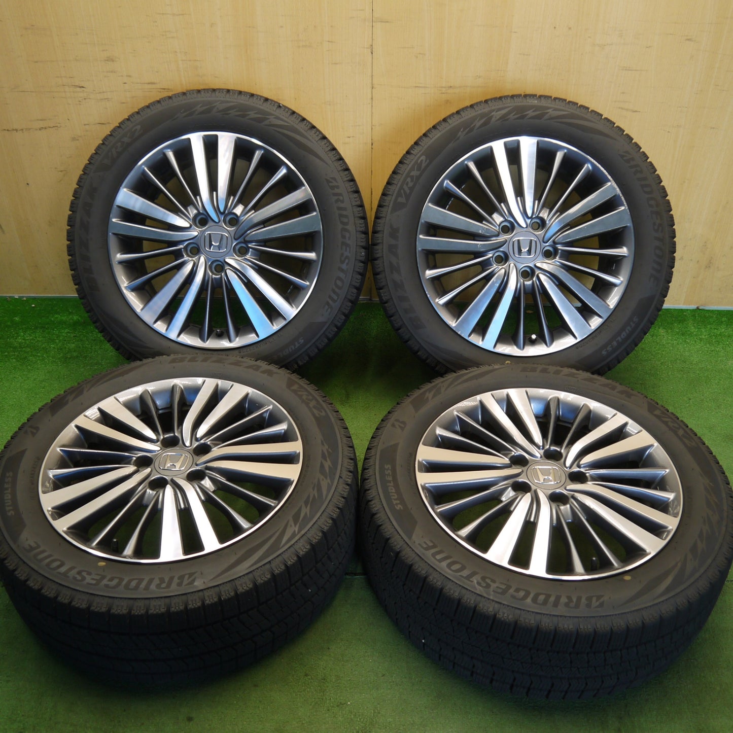 バリ溝！25年！9.5分◎ホンダ RC オデッセイ 純正 215/55R17 スタッドレス ブリヂストン ブリザック VRX2 17インチ PCD114.3/5H◎6070303Hス