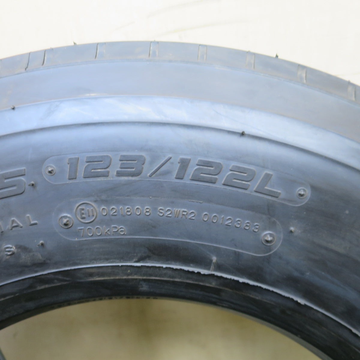 新車外し！25年！1本★トラック タイヤ 225/80R17.5 123/122L ダンロップ SP330K 17.5インチ★6041802ナノタ