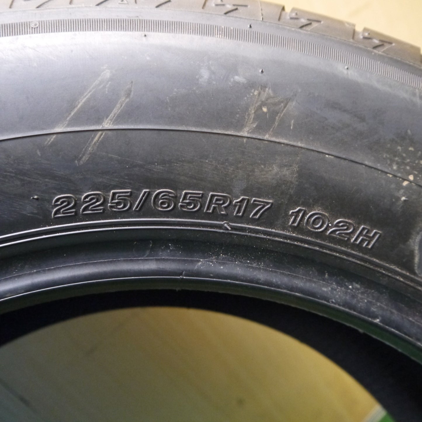 バリ溝！9分！1本★225/65R17 ブリヂストン アレンザ 001 ALENZA タイヤ 17インチ ハリアー RAV4 等★6031701Hノタ