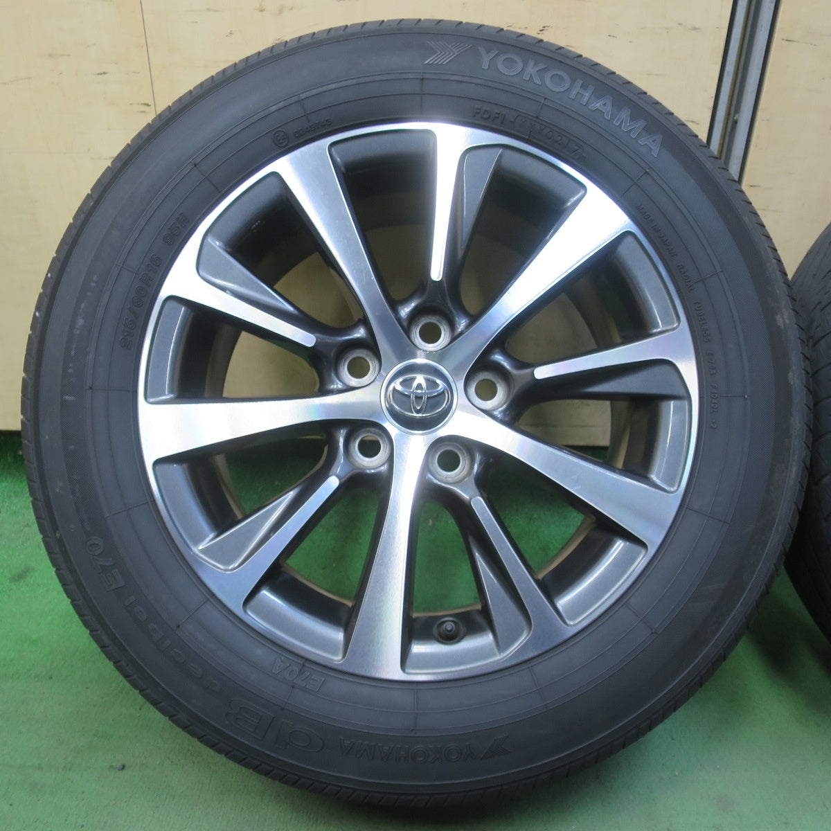 キレイ★トヨタ 130系 マークX 250S 純正 215/60R16 ヨコハマ dBデシベル E70 E70A 16インチ PCD114.3/5H★6040410イノ