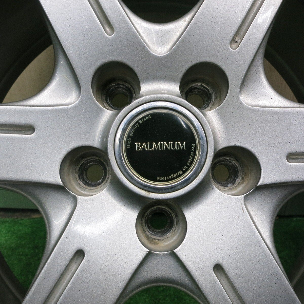 バリ溝！23年！9.5分★フォレスター 等 215/55R17 スタッドレス ブリヂストン ブリザック VRX2 BALMINUM バルミナ 17インチ PCD100/5H★5020301TNス
