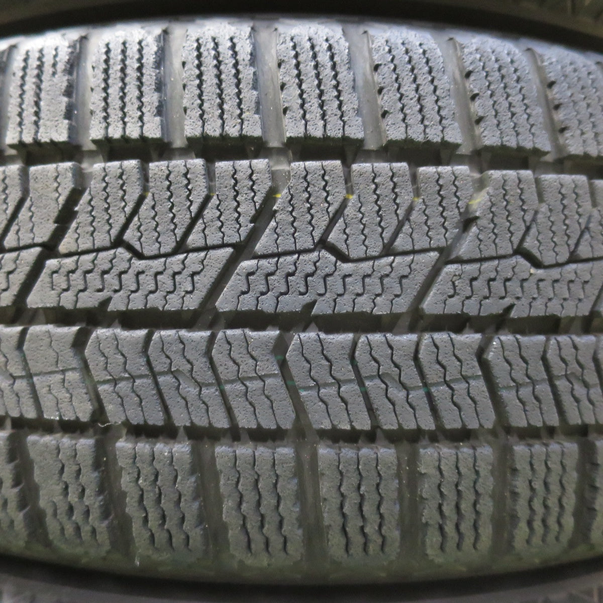 バリ溝！9分★スタッドレス 185/60R15 トーヨー オブザーブ GIZ2 BRANDLE-LINE ブランドルライン 15インチ PCD100/4H★5080401イス