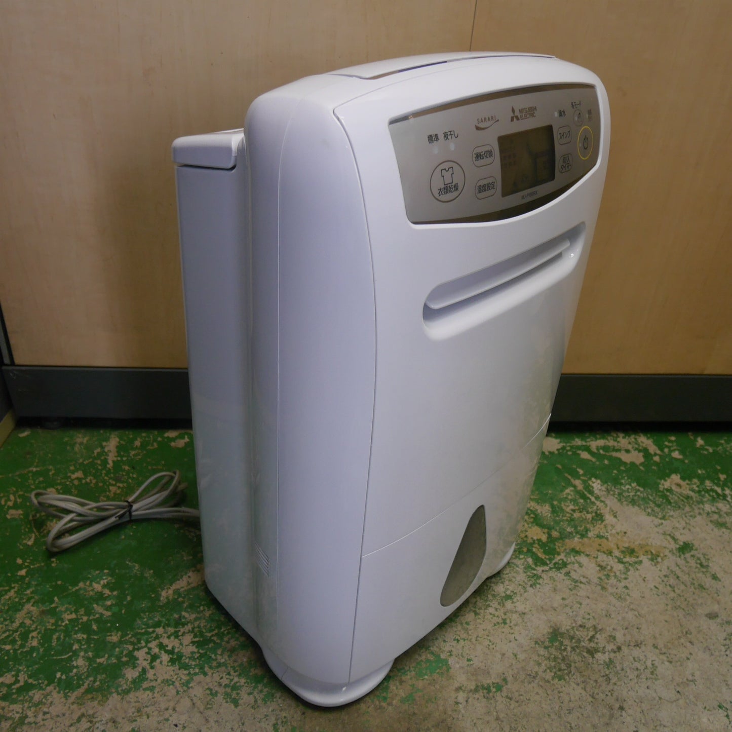 [送料無料] キレイ☆三菱 衣類 乾燥 除湿機 MJ-P180RX-W SARARI 除湿器 サラリ 2020年製 タンク容量 4.7L 100V☆