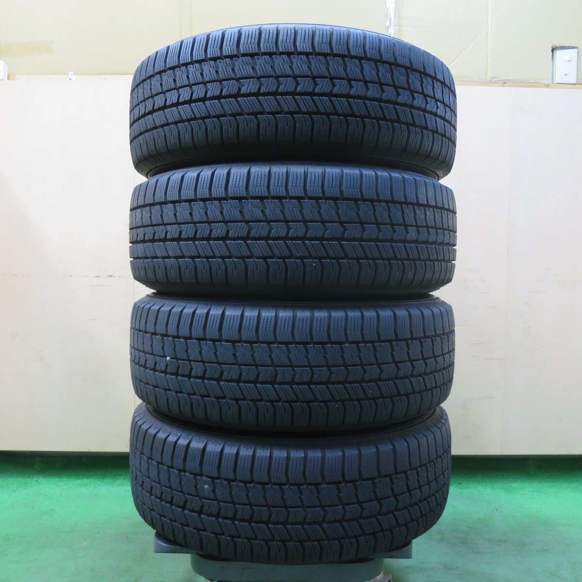 バリ溝！23年！キレイ！9.5分★スタッドレス 205/60R16 グッドイヤー アイスナビ8 MANARAY SPORT マナレイスポーツ 16インチ PCD114.3/5H★5021419イス