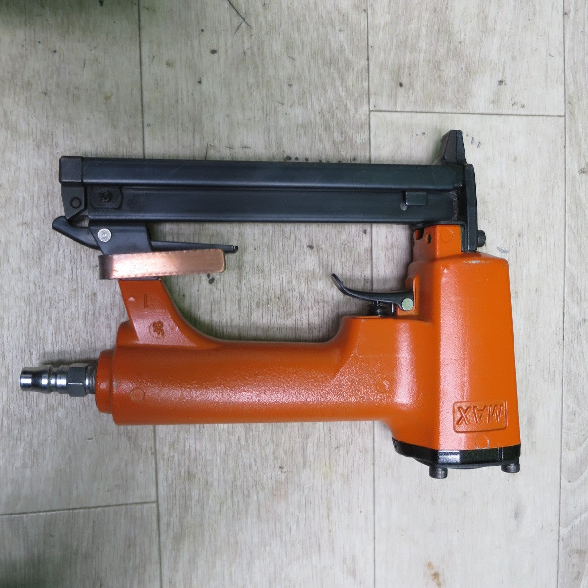 [送料無料] キレイ☆マックス 常圧 ステープル用 釘打機 エア ネイラ 10-22mm TA-35A/422J  箱付き 釘打ち機 エア工具☆