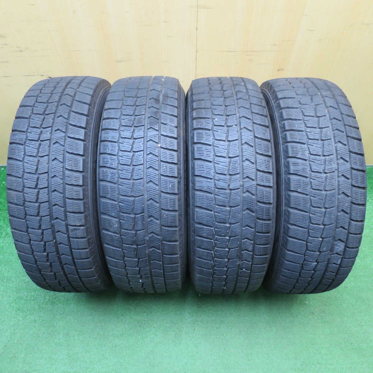 バリ溝！9分★スタッドレス 215/65R16 ダンロップ ウインターマックス WM02 TIRADO Eta LA STRADA ティラード ラストラーダ 16インチ PCD114.3/5H★5122507NJス