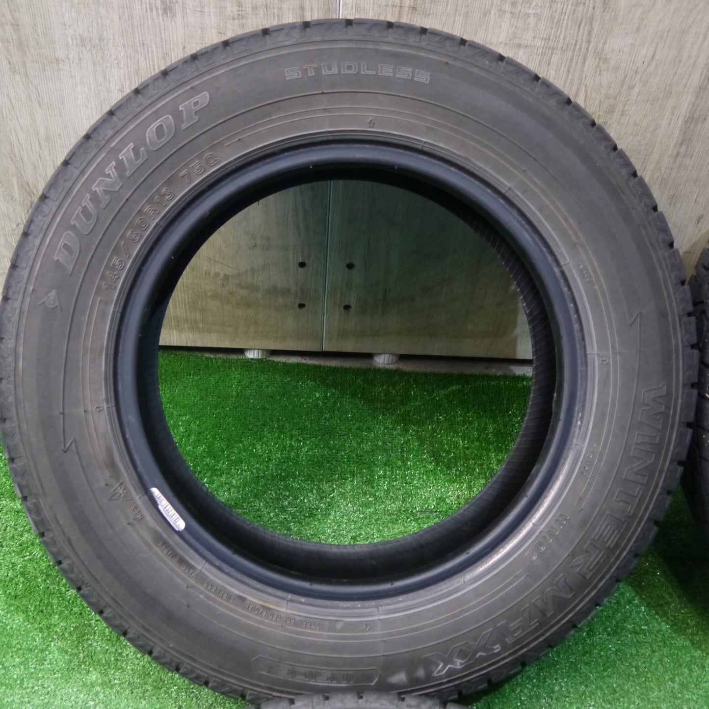 バリ溝！8.5分★スタッドレス 145/80R13 ダンロップ ウインターマックス WM02 タイヤ 13インチ モコ ワゴンR アルト N-BOX 等★6052206KKスタ