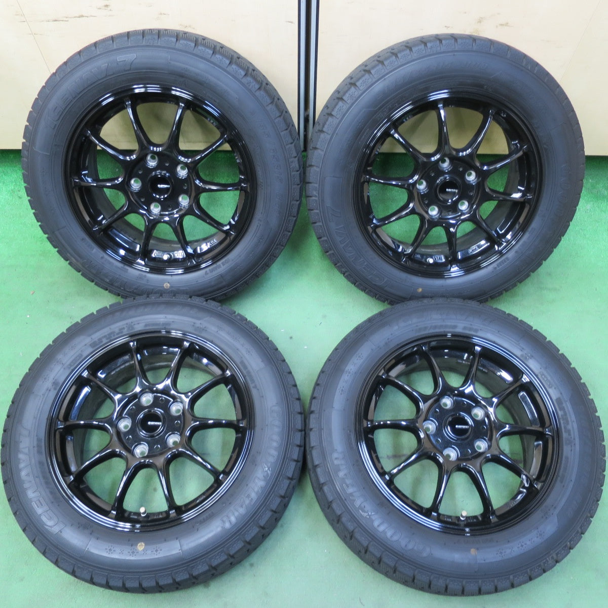 バリ溝！23年！キレイ！9.5分以上★スタッドレス 185/65R15 グッドイヤー アイスナビ7 G-SPEED Gスピード 15インチ PCD114.3/5H★5062908イス