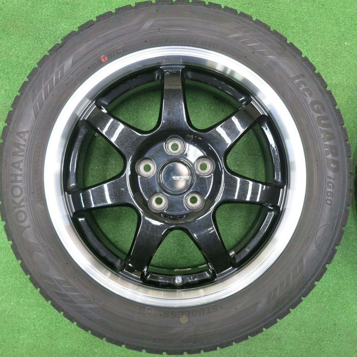 [送料無料] バリ溝！21年！キレイ！9.5分★シエンタ 等 G-SPEED 185/60R15 スタッドレス ヨコハマ アイスガード iG60 Gスピード 15インチ PCD100/5H★4112601NJス