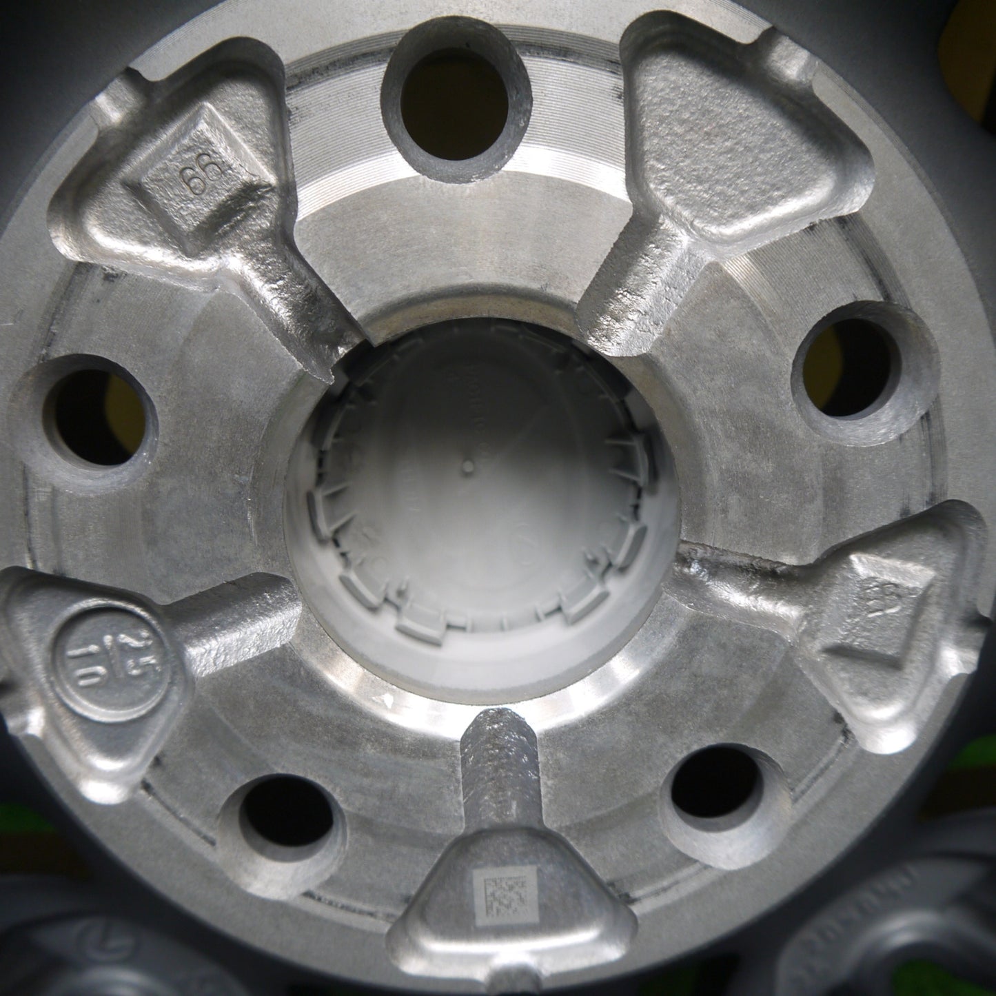 新車外し★レクサス LS Fスポーツ 純正 ホイール 20インチ 20×8.5J PCD120/5H★5111704Hホ