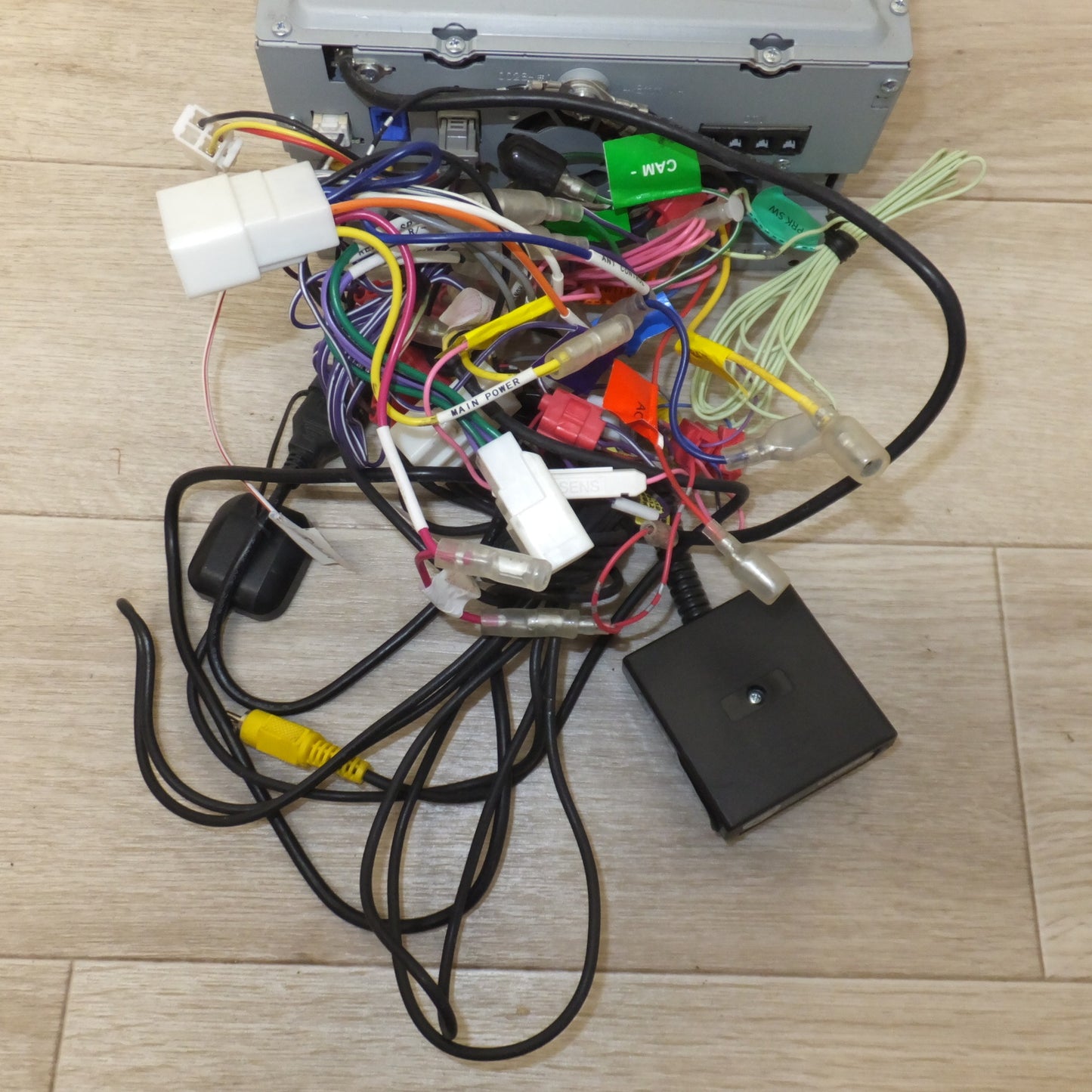 [送料無料] ★ケンウッド KENWOOD メモリーナビゲーション MDV-D504BT[21]★