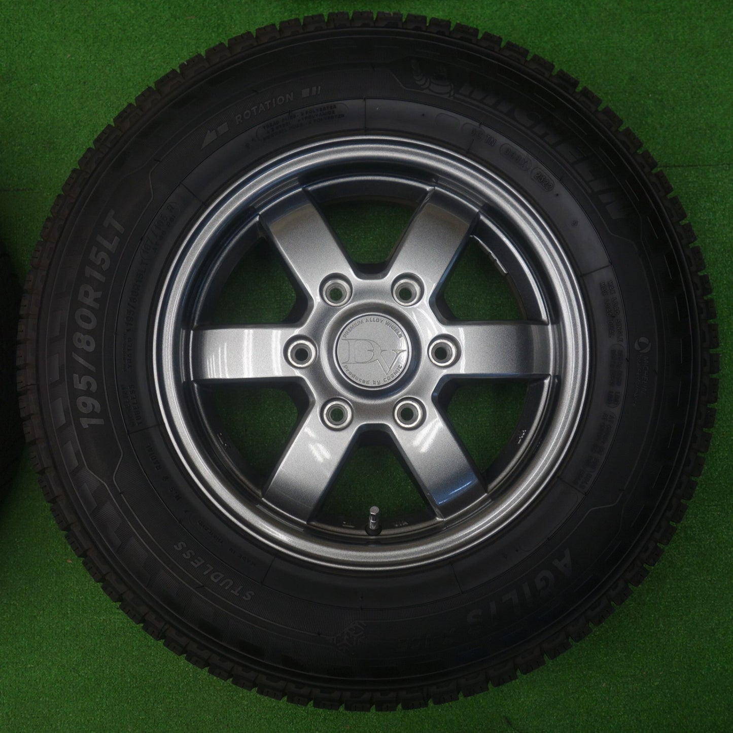 バリ溝！22年！キレイ！9.5分★スタッドレス 195/80R15 107/105R ミシュラン AGILIS X-ICE DIAVOLETTO VALERIO DV ディアヴォレット ヴァレリ 15インチ PCD139.7/6H★6041201KTス