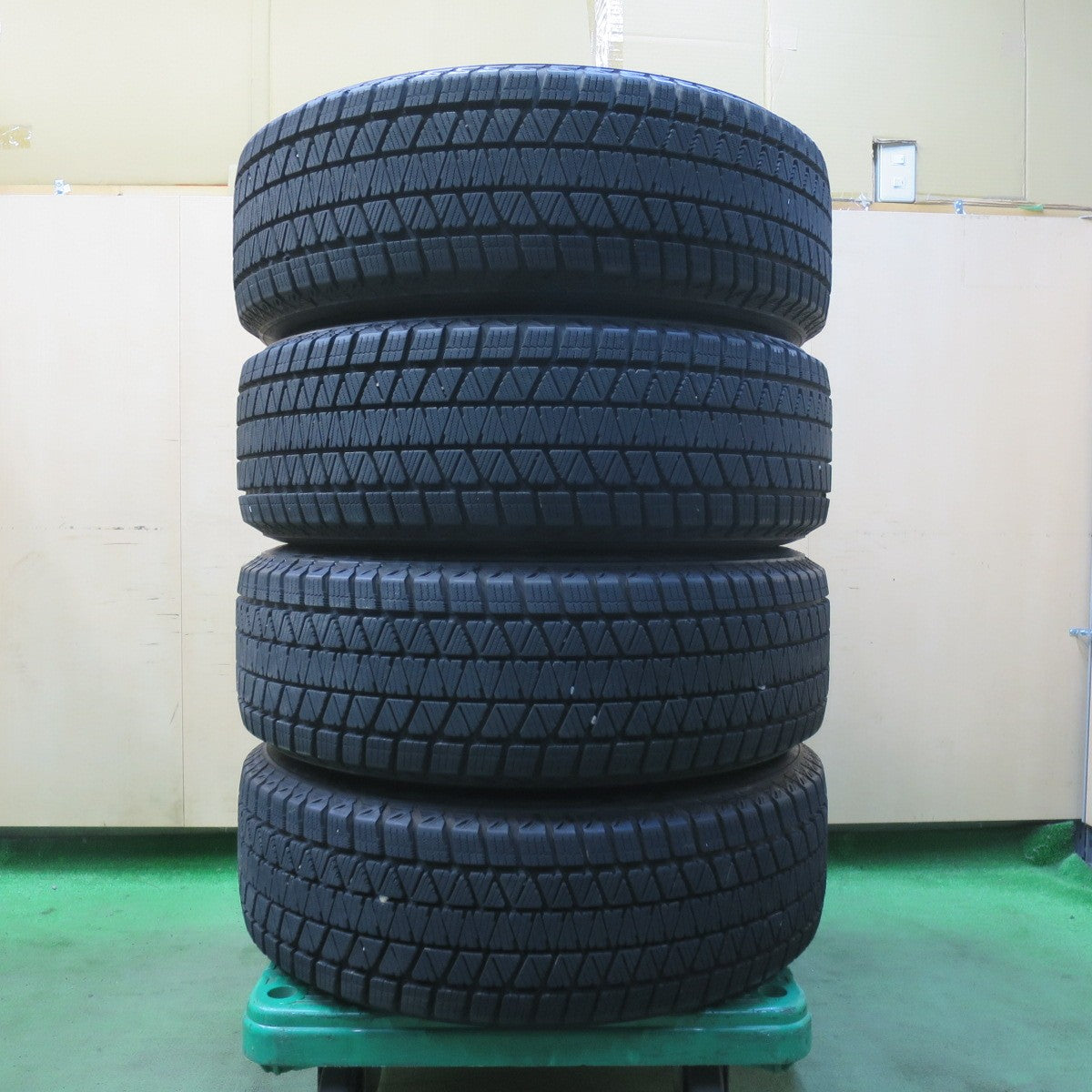 バリ溝！21年！キレイ！9分★スタッドレス 225/65R17 ブリヂストン ブリザック DM-V3 BALMINUM バルミナ 17インチ PCD114.3/5H★5110708イス