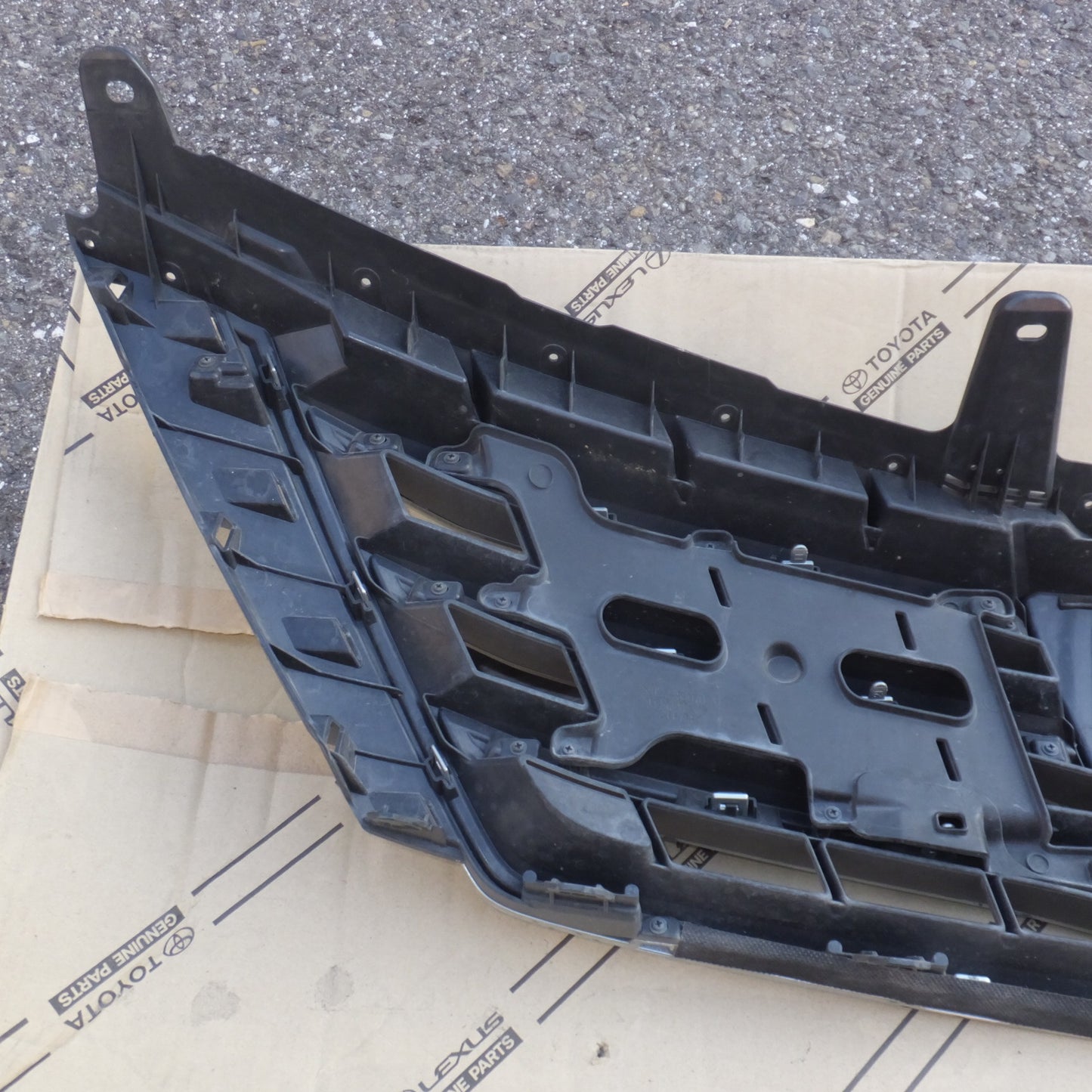 [送料無料] 岐阜発★トヨタ TOYOTA 純正 アルファード ANW20W フロントグリル 53101-58160/70/200(30)★