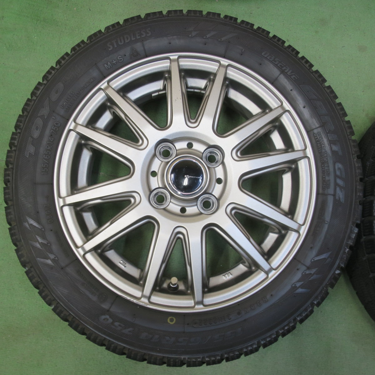 バリ溝！22年！キレイ！9分★スタッドレス 155/65R14 トーヨー ガリット GIZ VEMOTION Vエモーション 14インチ PCD100/4H★6033008イス
