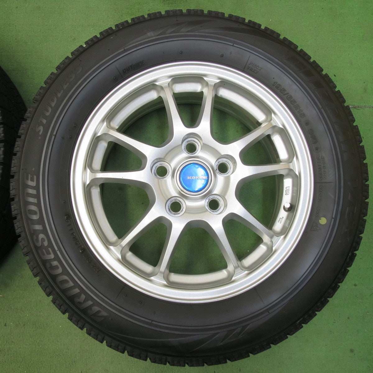 4本価格★スタッドレス 195/65R15 ブリヂストン ブリザック VRX ECO FORME エコフォルム 15インチ PCD114.3/5H★5100603イス