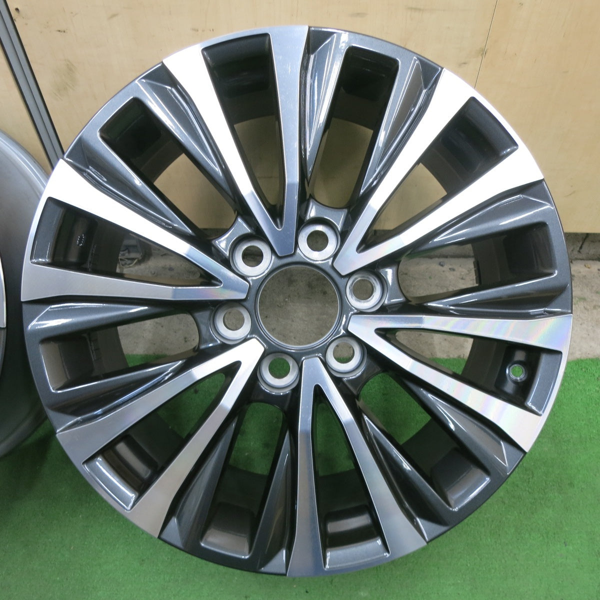 新車外し★レクサス LX 600 純正 ホイール 20インチ 20×8J PCD139.7/6H★6011904ナホ