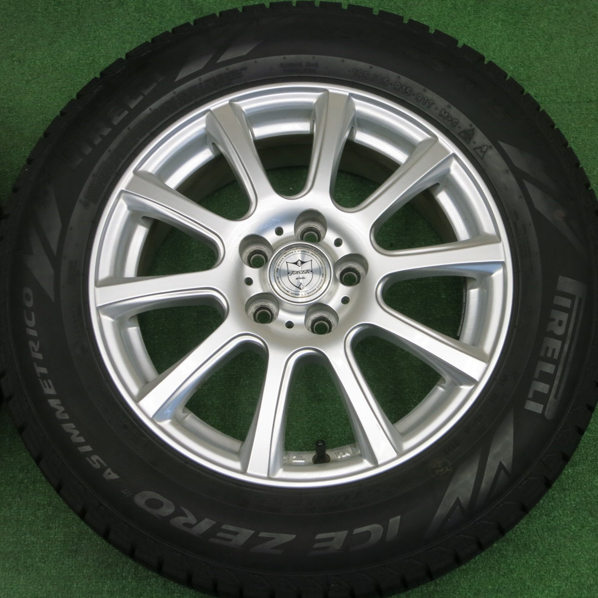 バリ溝！23年！9分★プリウス 等 195/65R15 スタッドレス ピレリ アイスゼロ アシンメトリコ JOKER ジョーカー 15インチ PCD100/5H★6020702NKス