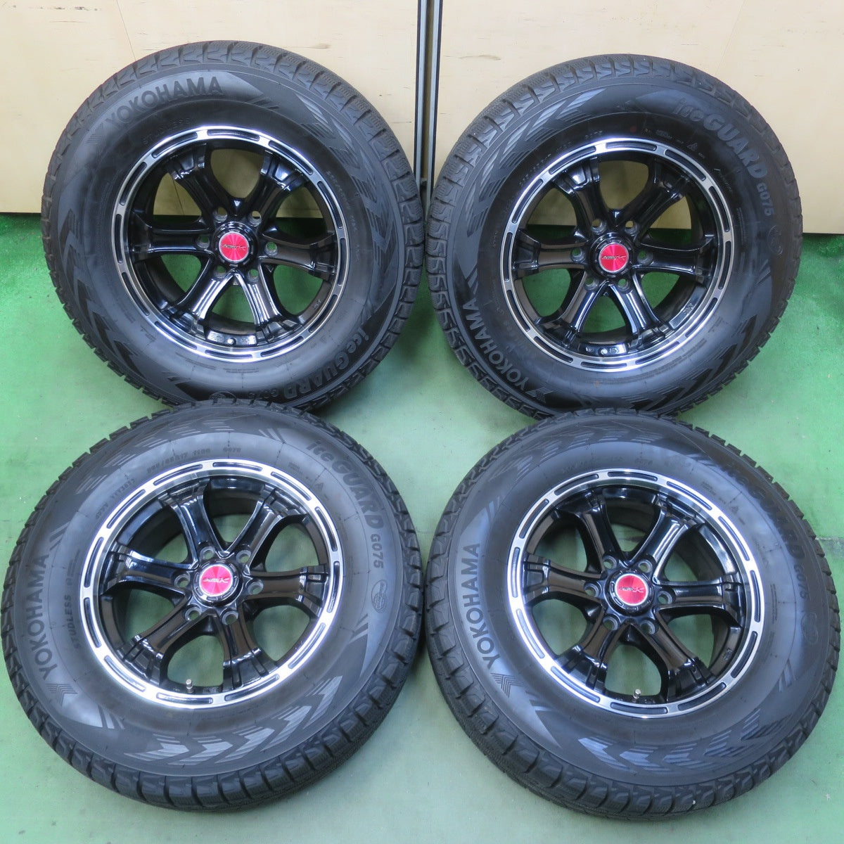 バリ溝！22年！キレイ！9.5分◎スタッドレス 265/65R17 ヨコハマ アイスガード G075 B-MUD K 17インチ PCD139.7/6H◎6062801IMス