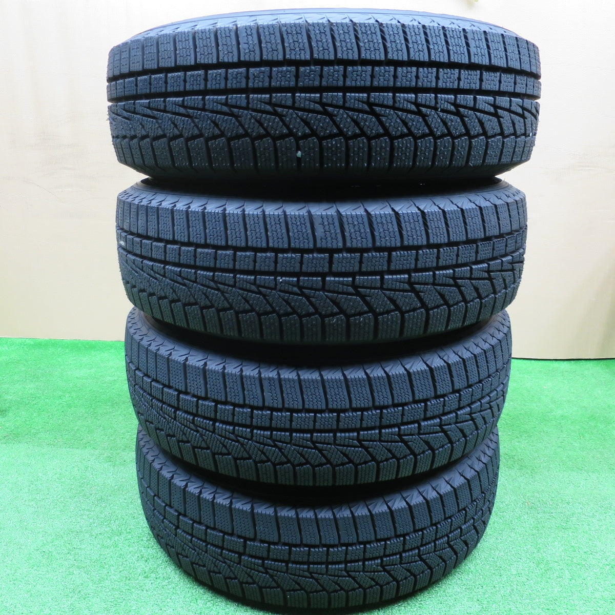 超バリ溝！24年！キレイ！ほぼ10分★スタッドレス 175/70R14 ハンコック ウインター アイセプト IZ2A ravrion selzer ラブリオン 14インチ PCD100/4H★5120503NKス