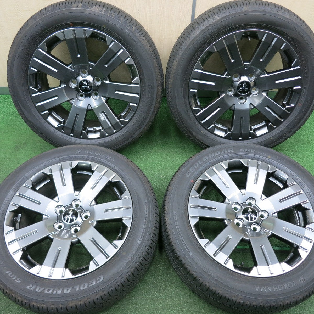 *送料無料* 新車外し！23年★三菱 デリカ D:5 ジャスパー 純正 225/55R18 ヨコハマ ジオランダー SUV G055E D5 PCD114.3/5H★4042605NJノ