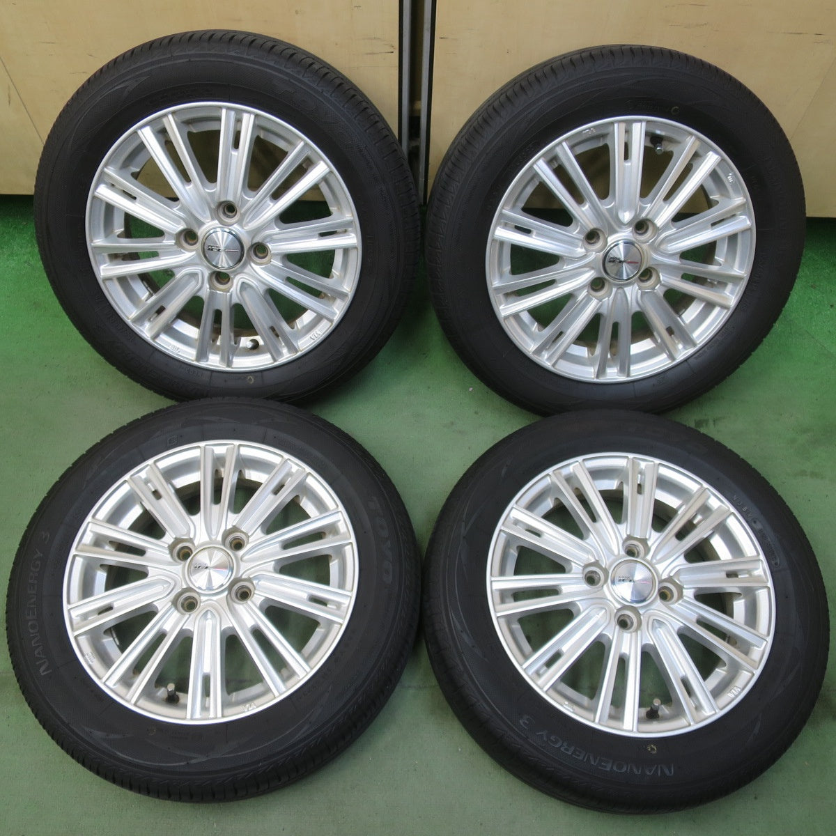 バリ溝！23年！8.5分◎155/65R14 トーヨー ナノエナジー3 JOKER ICE ジョーカー アイス 14インチ PCD100/4H◎6101705イノ