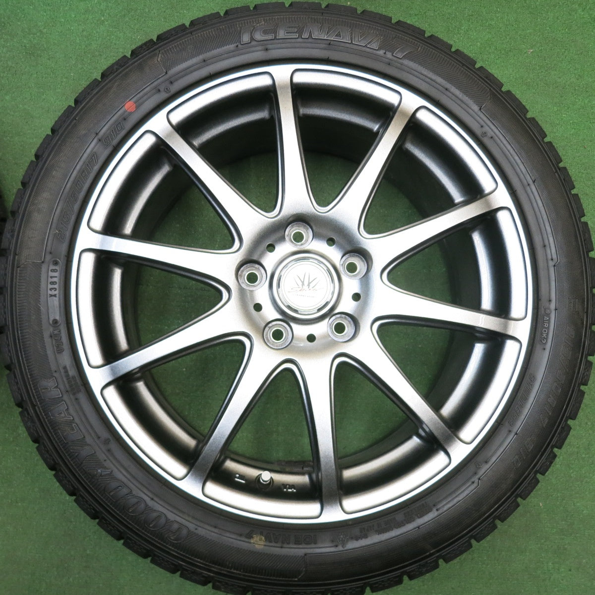 ほぼ未使用！キレイ★LOXARNY SPORT BADX 215/50R17 スタッドレス グッドイヤー アイスナビ7 ロクサーニ スポーツ 17インチ PCD114.3/5H★6012506HAス
