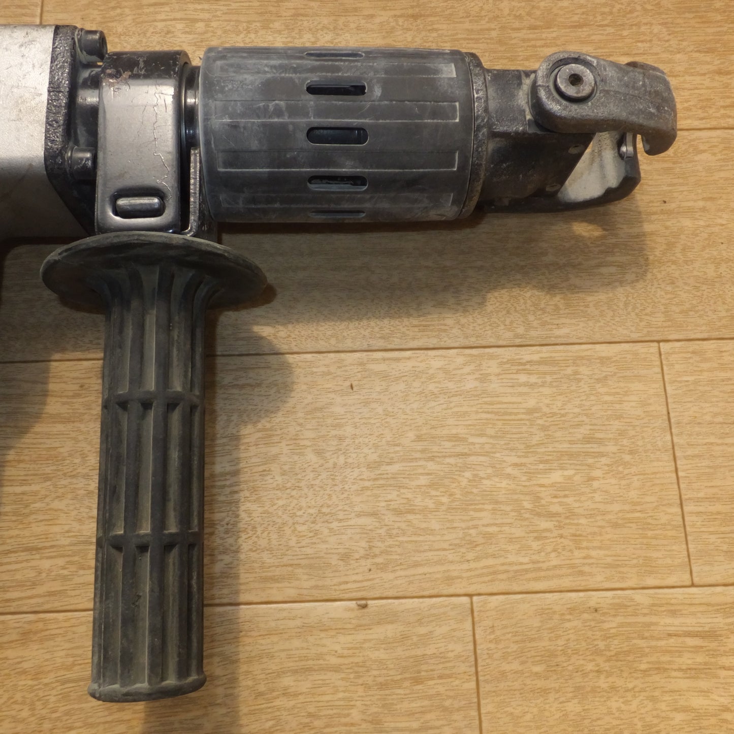 [送料無料] ★マキタ makita 電動ハンマ HM0810　100V～ 11A 50-60Hz 1050W★