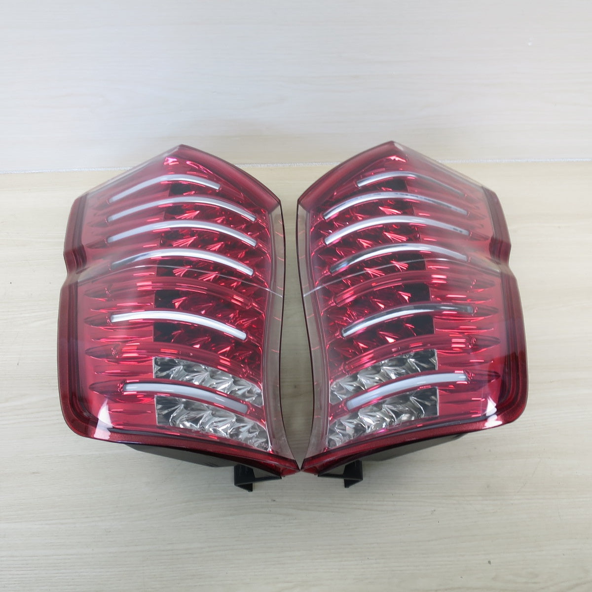 キレイ！左右セット♪ホンダ RK系 ステップワゴン VALENTI ヴァレンティ テールランプ 60-1365B L R テールライト 照明 カー パーツ♪