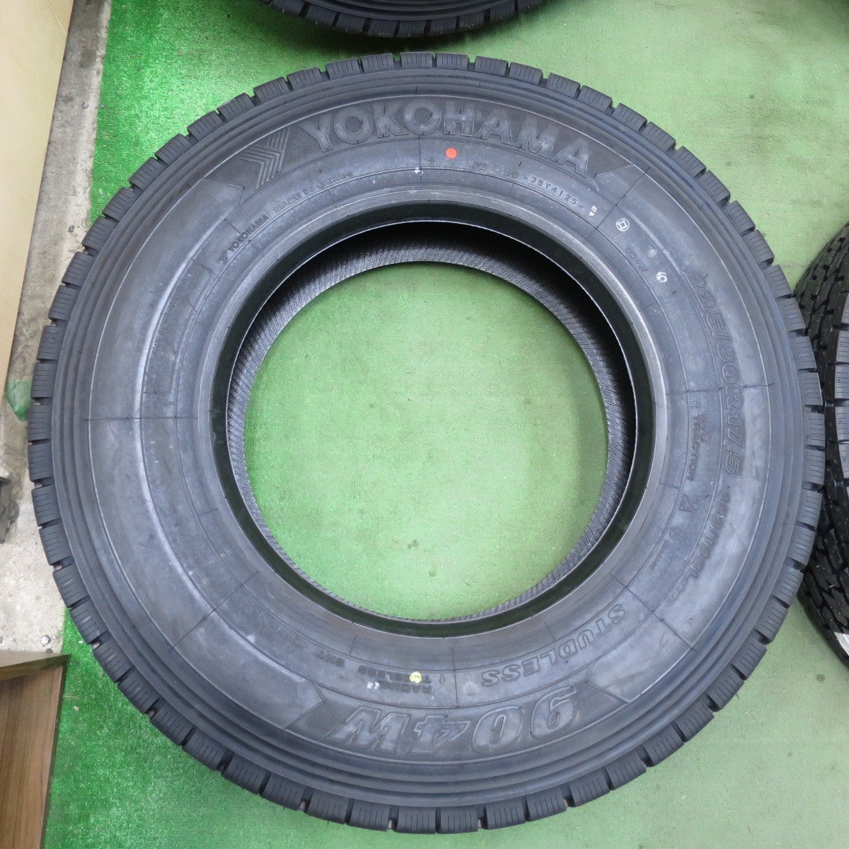 未使用！25年！6本★トラック タイヤ 225/80R17.5 123/122L スタッドレス ヨコハマ 904W 17.5インチ★5112701イスタ