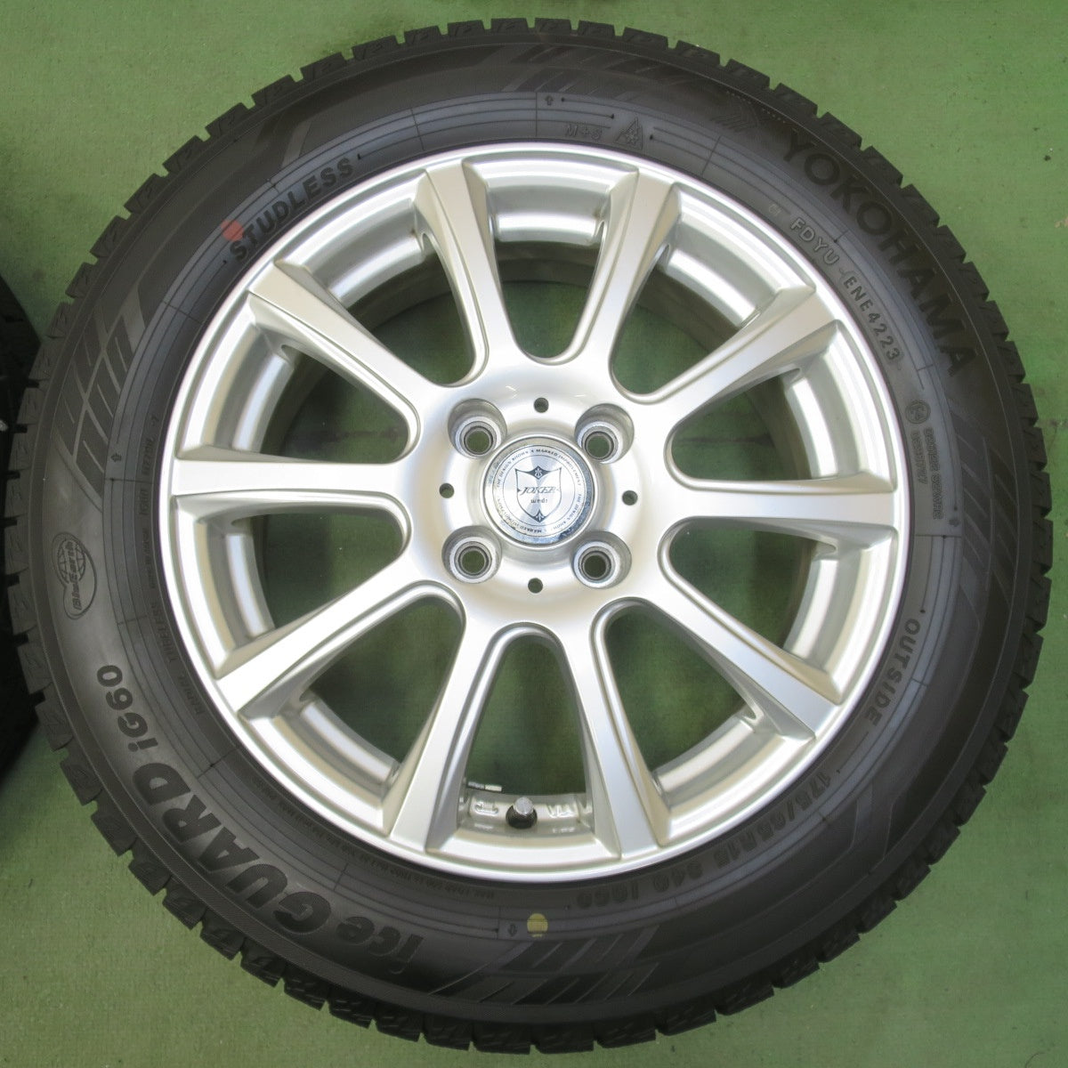 ほぼ未使用！23年！キレイ◎スタッドレス 175/65R15 ヨコハマ アイスガード iG60 JOKER ジョーカー 15インチ PCD100/4H◎6081912イス