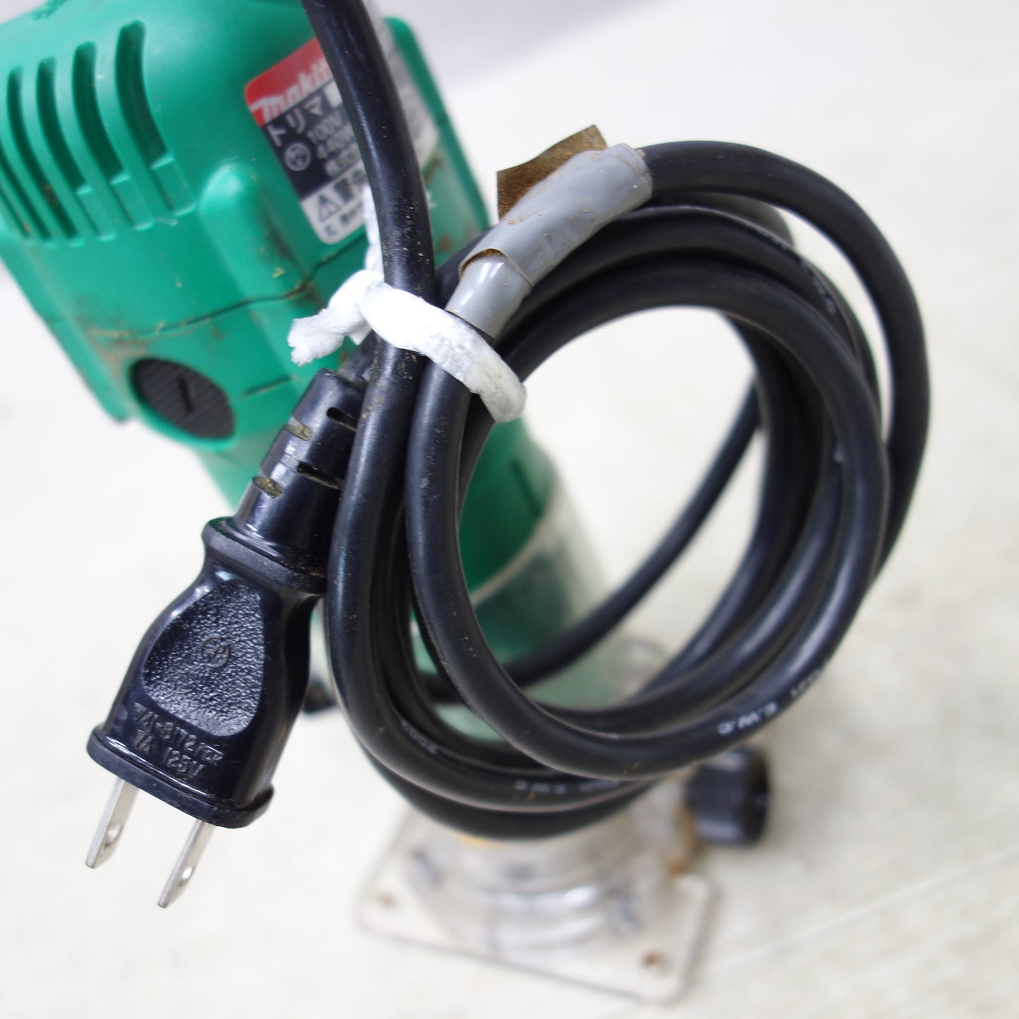 [送料無料] ◆makita マキタ トリマ M371 ルーター 電動工具 100V 50/60Hz◆