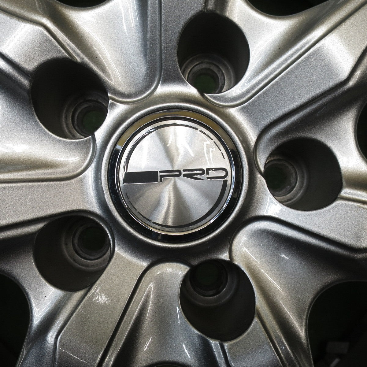 バリ溝！22年！キレイ！ほぼ10分★スタッドレス 215/55R17 トーヨー オブザーブ ガリット GIZ PRD 社外 アルミ 17インチ PCD114.3/5H★5081303NJス