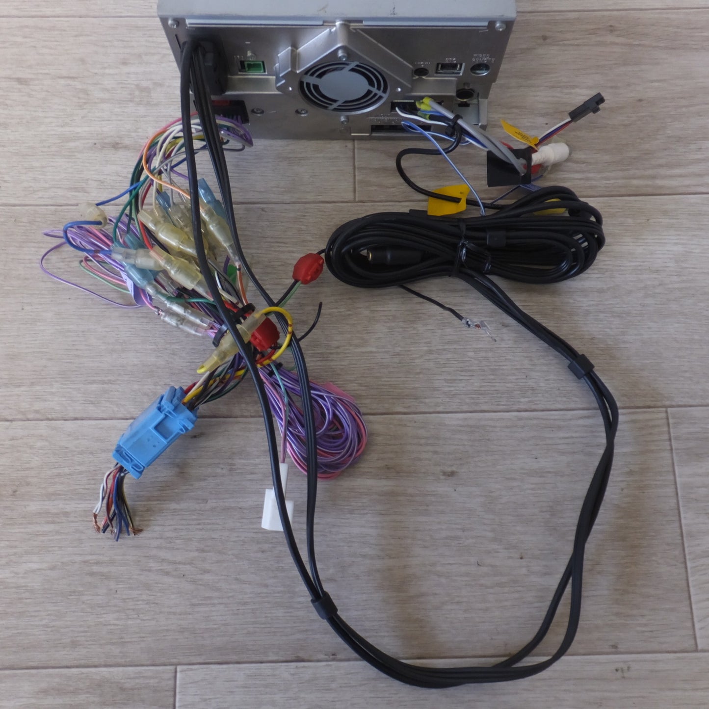[送料無料] ★カロッツェリア carrozzeria AV一体型メモリーナビゲーション 楽ナビ AVIC-MRZ99[1]★