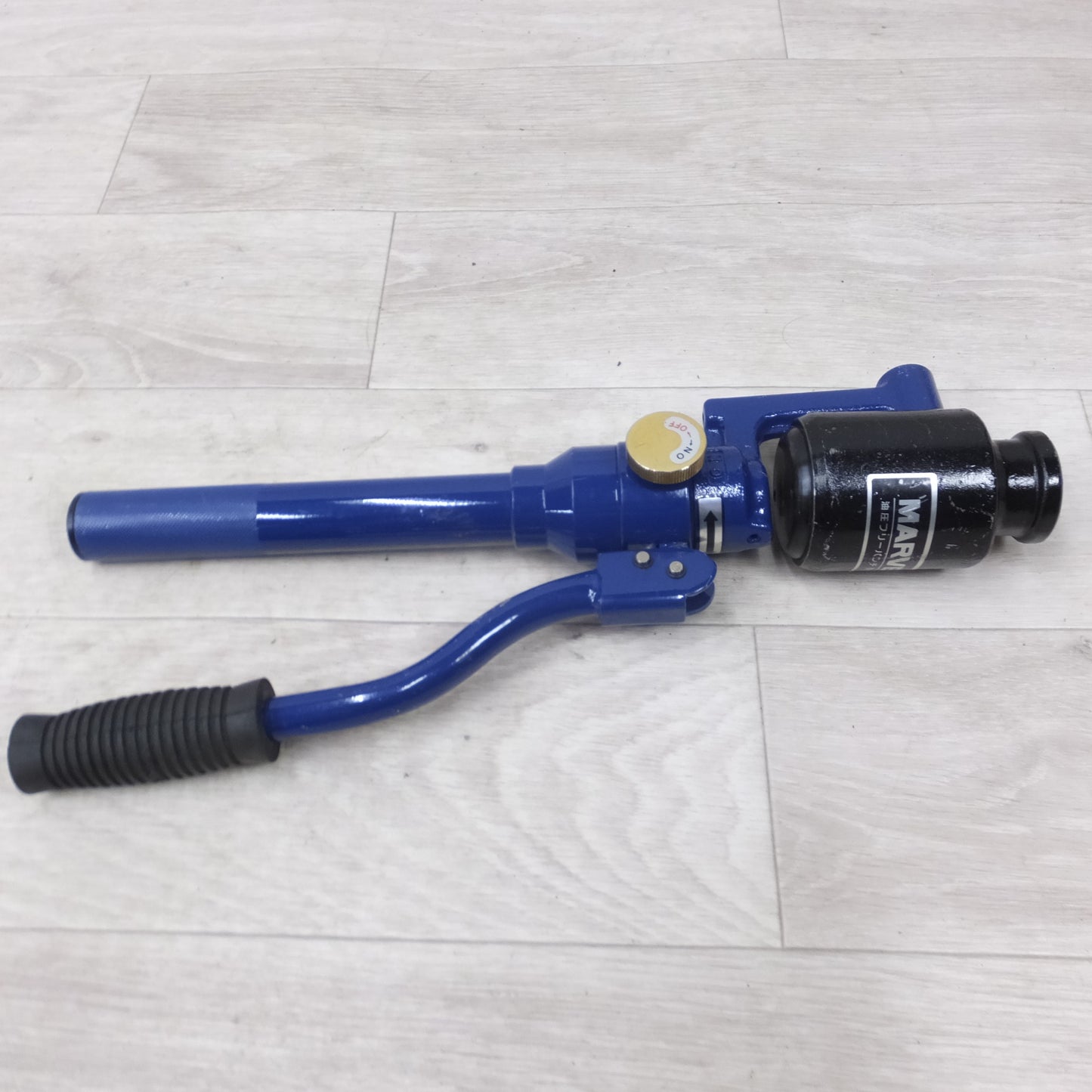 [送料無料] ◆マーベル 手動 油圧 フリー パンチ 薄鋼電線管用 刃物 セット MOP-1C 小軸 大軸 カラー ケース付き◆