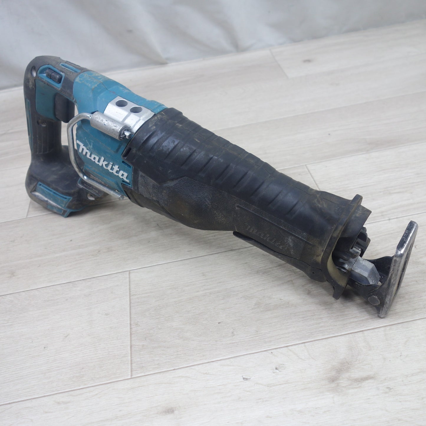 [送料無料] ◆マキタ 充電式 レシプロソー JR187D 電動 工具 切断機 セーバーソー セーバソー 18V makita◆
