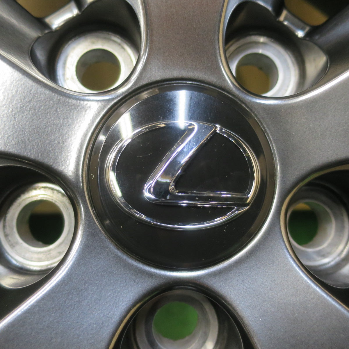 センサー付！バリ溝！キレイ！9.5分★レクサス NX Fスポーツ 純正 235/55R18 スタッドレス ダンロップ ウインターマックス SJ8 18インチ PCD114.3/5H★6042905イス