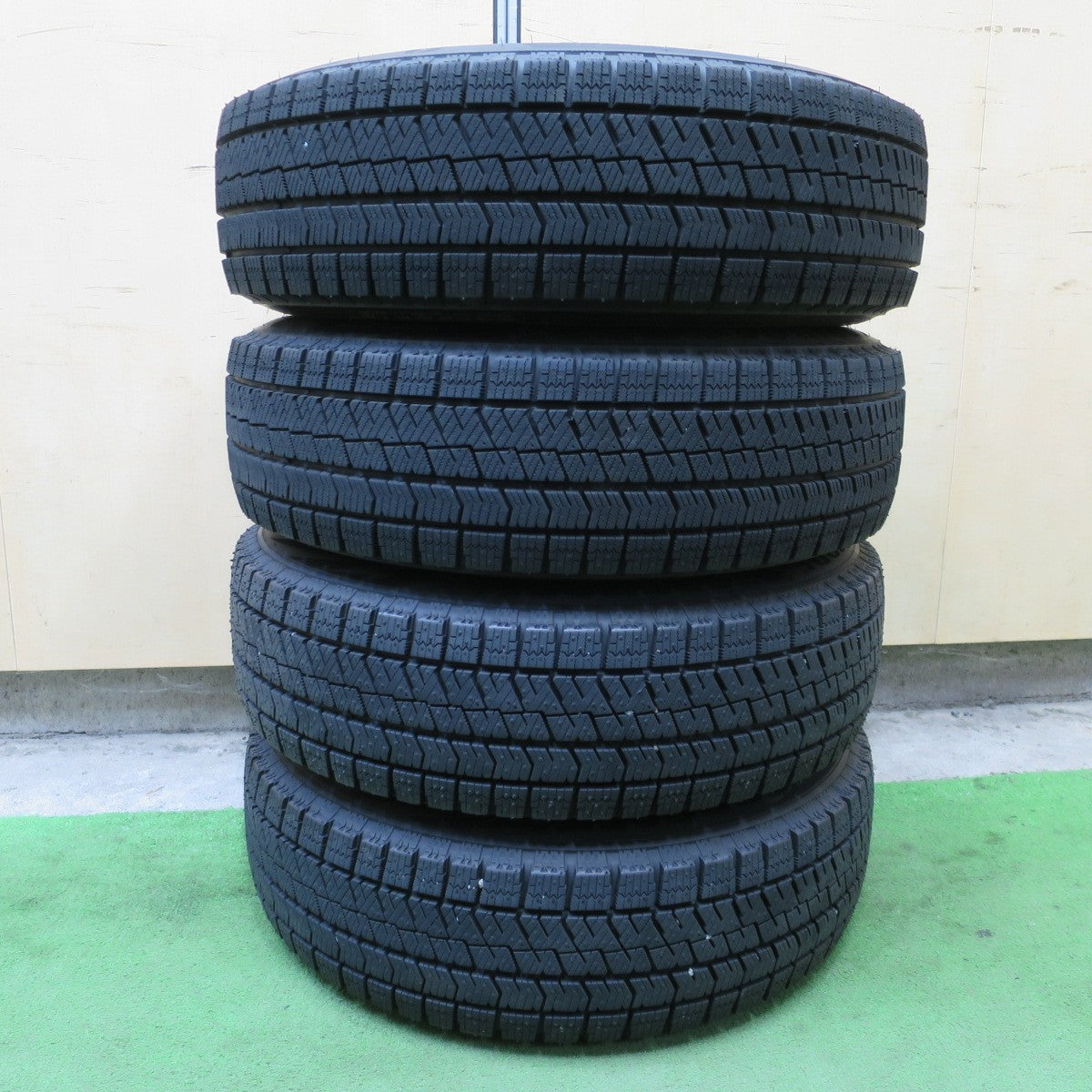 バリ溝！23年！ほぼ10分◎スタッドレス 175/70R14 ブリヂストン ブリザック VRX2 MiLLOUS PS ミルアス 14インチ PCD100/4H◎6091803NGス