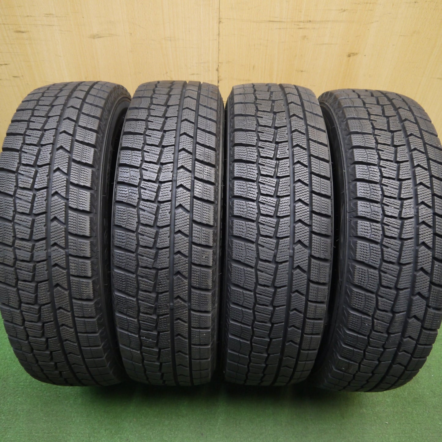 バリ溝！22年！9.5分★スタッドレス 175/70R14 ダンロップ ウインターマックス WM02 タイヤ 14インチ ヤリス ヴィッツ アクシオ 等★6022407Hスタ