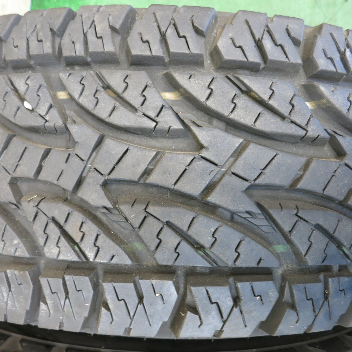 バリ溝！9.5分◎ハマー H3 純正 265/75R16 112/109S ブリヂストン デューラー A/T 694 16インチ PCD139.7/6H◎6072601HAノ