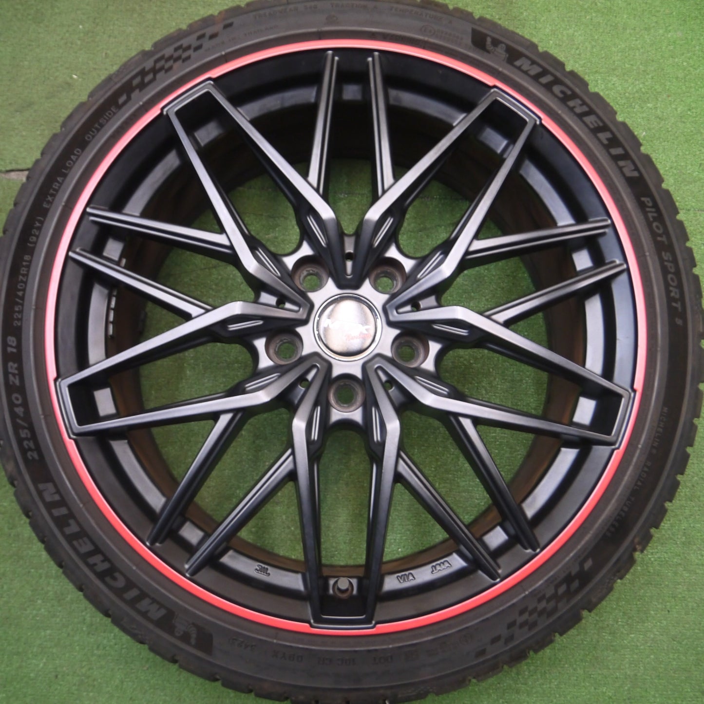 [送料無料] バリ溝！23年！キレイ！9.5分★BMW 等 EUROBAHN Nurburg MTX 225/40R18 ミシュラン パイロットスポーツ5 18インチ ニュルブルグ PCD112/5H★5021405Hノ