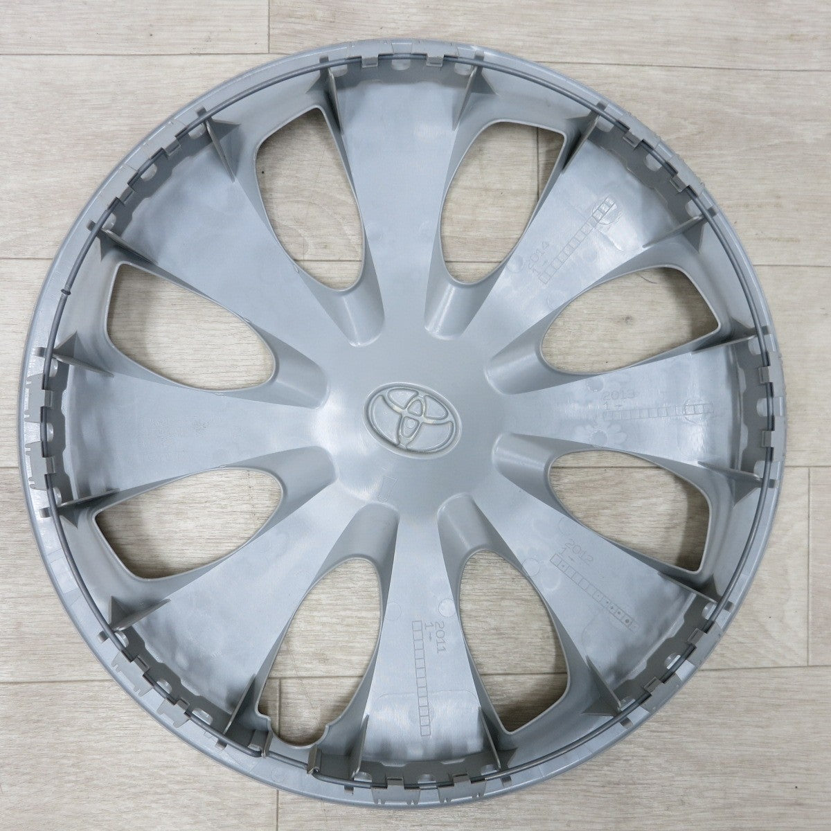 送料無料] ◇トヨタ アクア 純正 ホイール キャップ 42602-52540 15