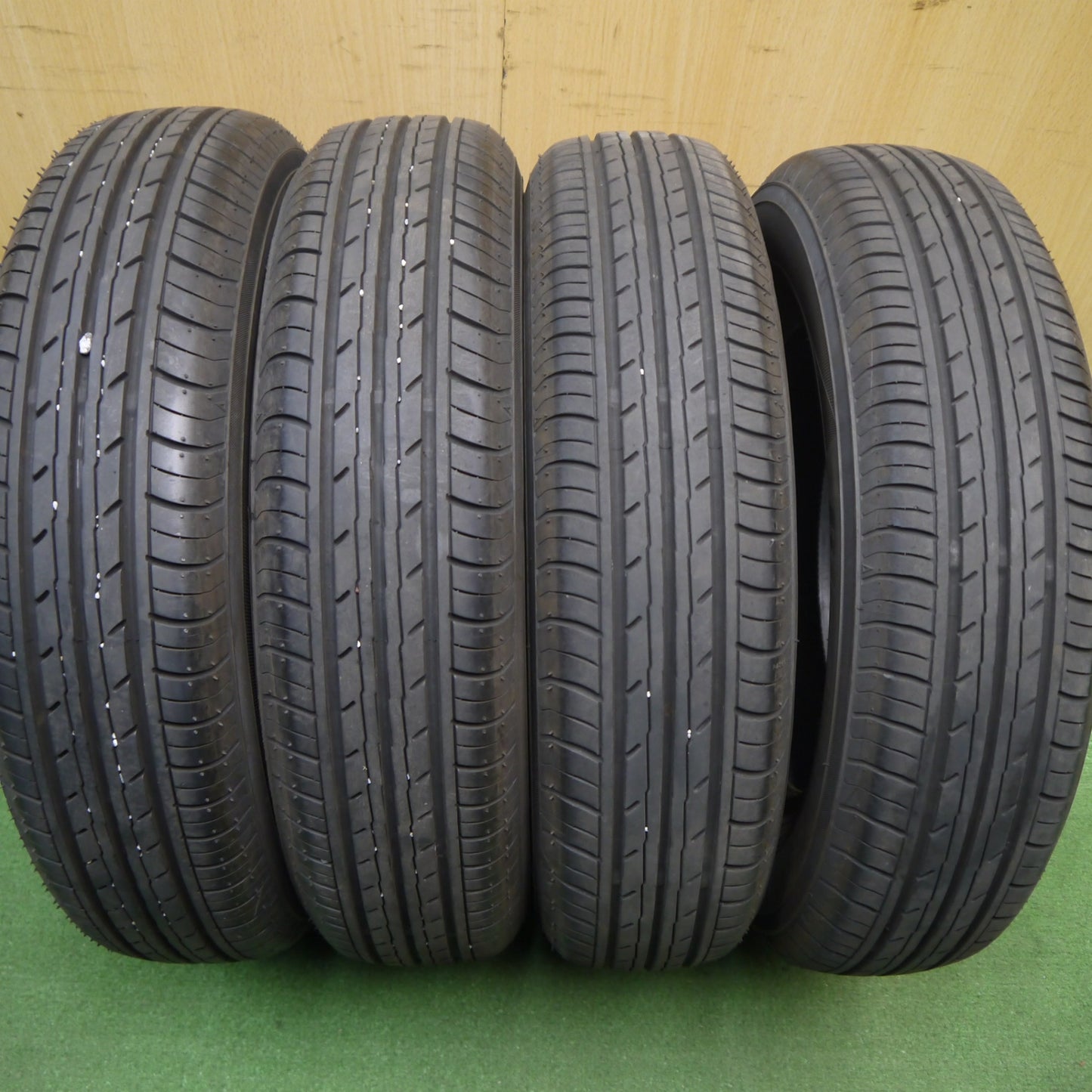 4本価格！24年★145/80R13 ヨコハマ BluEarth-ES ES32 ブルーアース 13インチ タイヤ N-BOX スペーシア タント ミラ ワゴンＲ N-ONE 等★6033105Hノタ